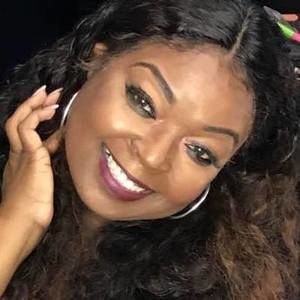 Meet your Posher, Desiree